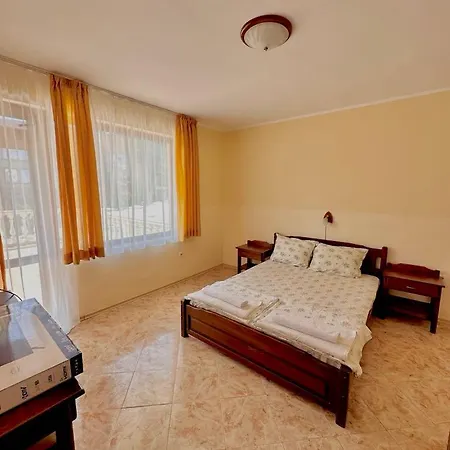 Aparthotel Vila Victoria Primorsko Primorsko