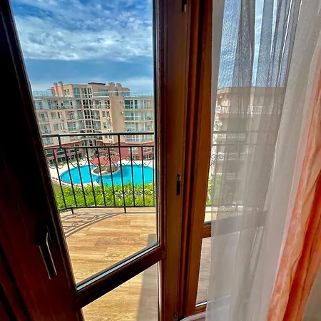 Victoria Apartahotel *