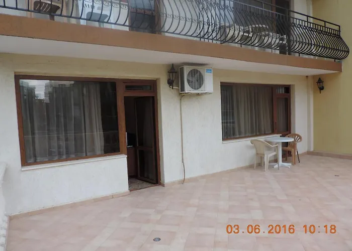 Victoria Приморско